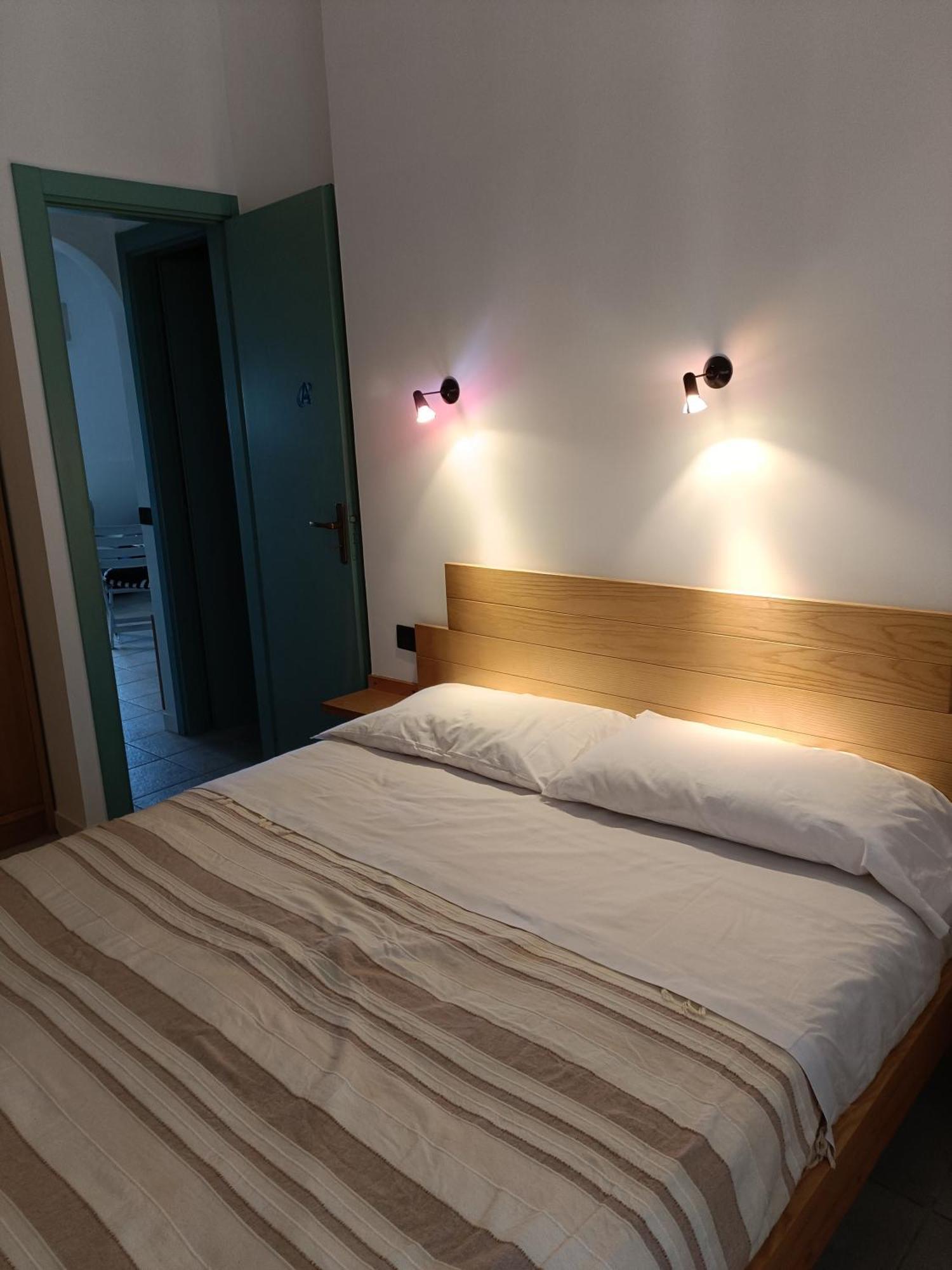 Casa Vacanze Margarita SantʼAlessio Siculo Exterior foto